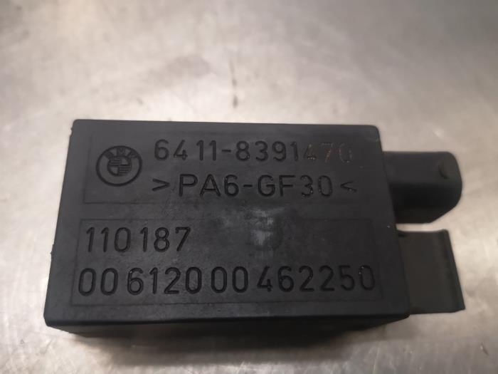 Używane Modul wentylator BMW 5 serie (E39) 523i 24V Cena na żądanie oferowane przez Bongers Auto-Onderdelen Zeeland
