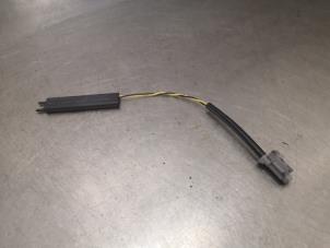 Used Antenna Amplifier Nissan Qashqai (J11) 1.2 DIG-T 16V Price on request offered by Bongers Auto-Onderdelen Zeeland