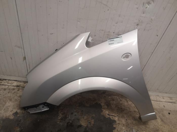 Front wing, left from a Opel Meriva 1.6 16V 2009