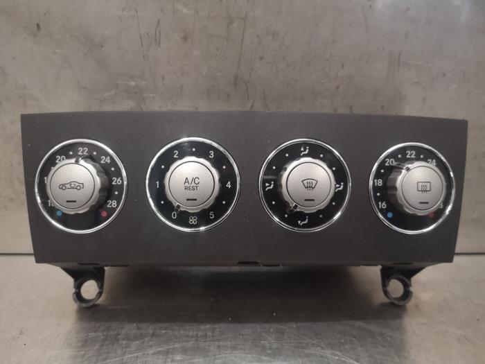 Heater control panel from a Mercedes-Benz SLK (R171) 1.8 200 K 16V 2005