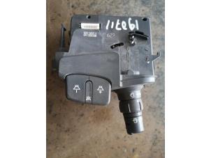 Used Wiper switch Renault Clio III (BR/CR) 1.5 dCi 85 Price on request offered by Bongers Auto-Onderdelen Zeeland