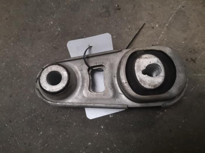 Gearbox mount from a Renault Megane IV Estate (RFBK) 1.5 Energy dCi 110 2019