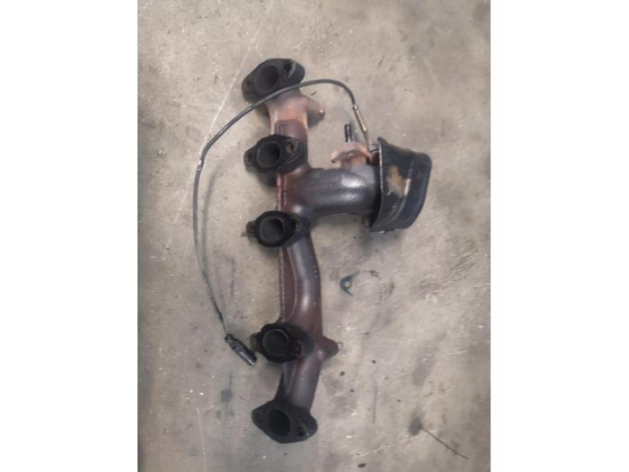 Exhaust manifold from a Volkswagen Crafter 2007