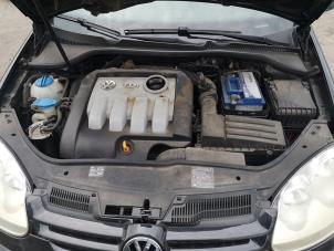 Usados Motor Volkswagen Golf V (1K1) 1.9 TDI Precio de solicitud ofrecido por Bongers Auto-Onderdelen Zeeland