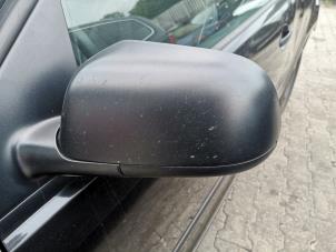 Used Wing mirror, left Volkswagen Polo IV (9N1/2/3) 1.2 12V Price on request offered by Bongers Auto-Onderdelen Zeeland