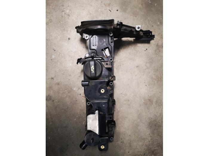 Gebrauchte Ventildeckel Citroen C4 Picasso (3D/3E) 1.6 e-HDi 115 Preis auf Anfrage angeboten von Bongers Auto-Onderdelen Zeeland