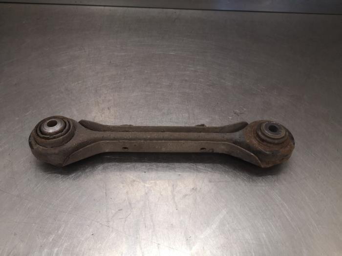 Rear wishbone, right from a BMW 1 serie (E87/87N) 118d 16V 2005