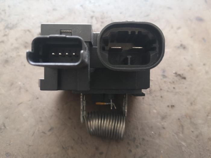 Cooling fan resistor from a Peugeot 207 2009