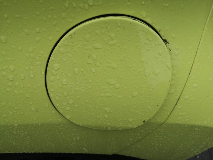 Tank cap cover from a Toyota Aygo (B40) 1.0 12V VVT-i 2017