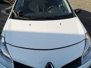 Used Bonnet Renault Clio III (BR/CR) 1.2 16V 75 Price on request offered by Bongers Auto-Onderdelen Zeeland