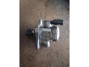 Used Mechanical fuel pump Renault Kadjar (RFEH) 1.3 TCE 140 FAP 16V Price on request offered by Bongers Auto-Onderdelen Zeeland
