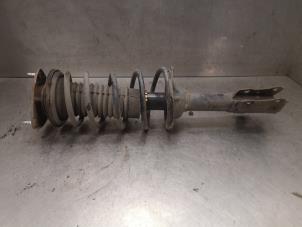 Used Front shock absorber rod, left Toyota Yaris (P1) 1.0 16V VVT-i Price on request offered by Bongers Auto-Onderdelen Zeeland