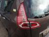 Taillight, left from a Renault Scénic III (JZ), 2009 / 2016 2.0 dCi 16V Autom., MPV, Diesel, 1.995cc, 110kW (150pk), FWD, M9R615; M9RC6, 2009-02 / 2016-09, JZ0Y0; JZM60; JZZ60 2011