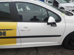 Used Front door 4-door, right Peugeot 207 SW (WE/WU) 1.6 HDi 16V Price on request offered by Bongers Auto-Onderdelen Zeeland