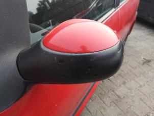 Used Wing mirror, left Peugeot 206 SW (2E/K) 1.4 HDi Price on request offered by Bongers Auto-Onderdelen Zeeland