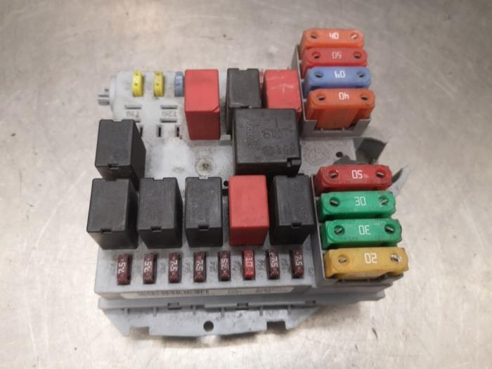 Fuse box from a Fiat Bravo 2009