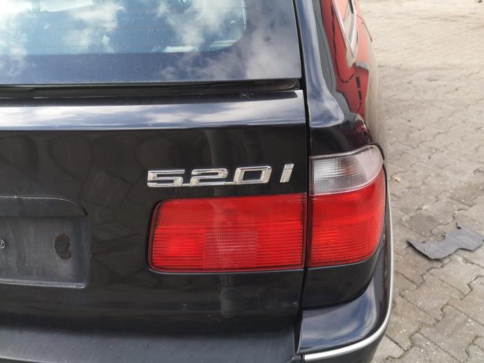 Taillight, right from a BMW 5 serie Touring (E39) 520i 24V 2000