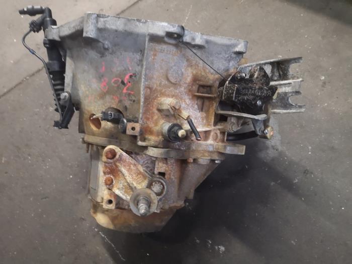 Gearbox from a Peugeot 308 (4A/C) 1.6 HDi 2011