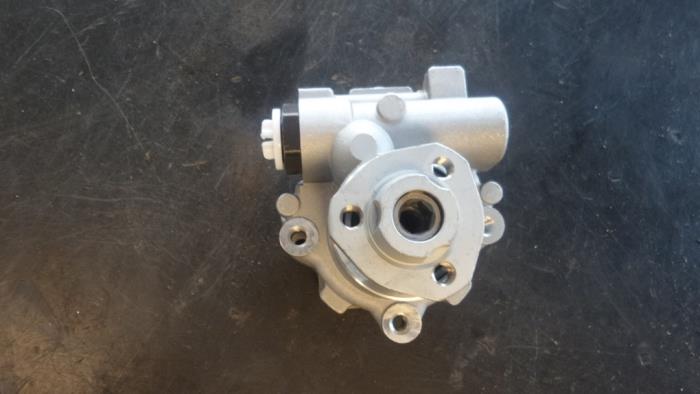 Neuf Pompe de direction Volkswagen Transporter Prix € 108,90 Prix TTC proposé par Bongers Auto-Onderdelen Zeeland