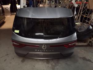 Used Tailgate Renault Talisman Estate (RFDK) 1.3 TCE 140 16V Price on request offered by Bongers Auto-Onderdelen Zeeland