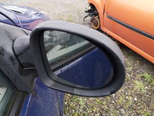 Gebrauchte Außenspiegel rechts Renault Twingo II (CN) 1.5 dCi 70 Preis auf Anfrage angeboten von Bongers Auto-Onderdelen Zeeland