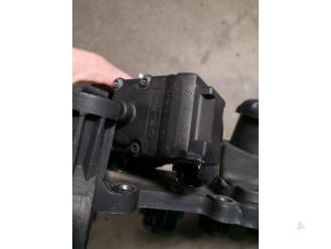 Ventildeckel van een Ford Fiesta 6 (JA8) 1.4 TDCi 2010