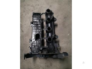 Ventildeckel van een Ford Fiesta 6 (JA8) 1.4 TDCi 2010