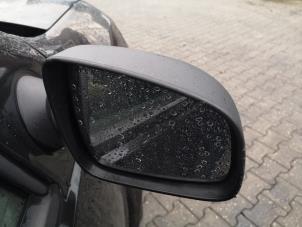 Used Wing mirror, right Dacia Duster (HS) 1.6 SCe 115 16V Price on request offered by Bongers Auto-Onderdelen Zeeland