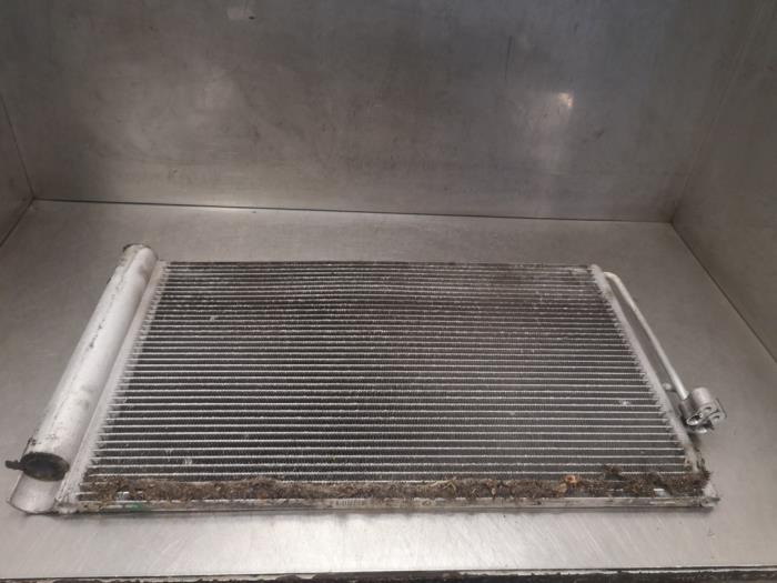 Usagé Radiateur clim BMW 5 serie (E60) 530d 24V Prix sur demande proposé par Bongers Auto-Onderdelen Zeeland