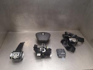 Used Airbag set + module Renault Captur (2R) 0.9 Energy TCE 12V Price on request offered by Bongers Auto-Onderdelen Zeeland