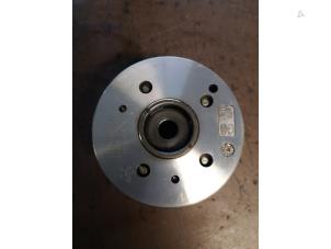 Used Camshaft sprocket Kia Picanto (TA) 1.0 12V Bi-Fuel Price on request offered by Bongers Auto-Onderdelen Zeeland