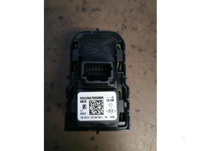Interruptor de retrovisor de un Renault Clio IV (5R)  2018