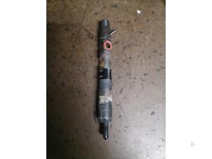 Used Injector (diesel) Renault Clio III (BR/CR) 1.5 dCi 85 Price on request offered by Bongers Auto-Onderdelen Zeeland
