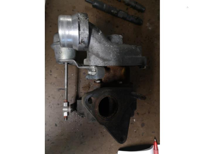 Usados Turbo Renault Clio III (BR/CR) 1.5 dCi 85 Precio de solicitud ofrecido por Bongers Auto-Onderdelen Zeeland
