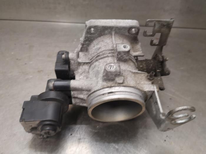 Gebrauchte Drosselklappengehäuse BMW 3 serie (E46/4) 316i Preis auf Anfrage angeboten von Bongers Auto-Onderdelen Zeeland