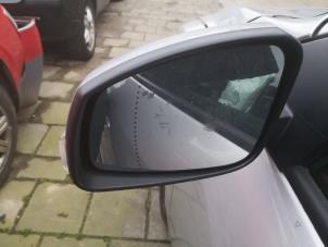 Used Wing mirror, left Renault Megane III Grandtour (KZ) 1.5 dCi 110 Price on request offered by Bongers Auto-Onderdelen Zeeland
