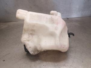 Used Front windscreen washer reservoir Peugeot Partner Tepee (7A/B/C/D/E/F/G/J/P/S) 1.6 HDI 90 16V Phase 1 Price on request offered by Bongers Auto-Onderdelen Zeeland