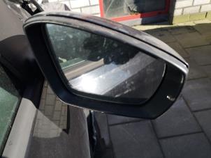 Used Wing mirror, right Volkswagen Polo V (6R) 1.6 TDI 16V 90 Price on request offered by Bongers Auto-Onderdelen Zeeland