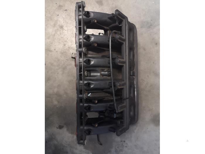 Intake manifold from a BMW 5-Serie 1999