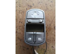 Used Electric window switch Opel Corsa D 1.3 CDTi 16V ecoFLEX Price on request offered by Bongers Auto-Onderdelen Zeeland