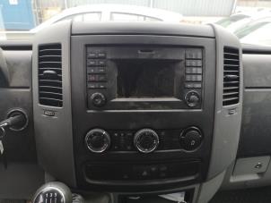Gebrauchte Radio Volkswagen Crafter 2.0 TDI 16V Preis € 250,00 Margenregelung angeboten von Bongers Auto-Onderdelen Zeeland