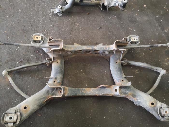 Used Subframe Mercedes ML II (164/4JG) 3.5 350 4-Matic V6 24V Price on request offered by Bongers Auto-Onderdelen Zeeland