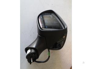 Used Wing mirror, left Renault Clio IV (5R) 0.9 Energy TCE 90 12V Price on request offered by Bongers Auto-Onderdelen Zeeland