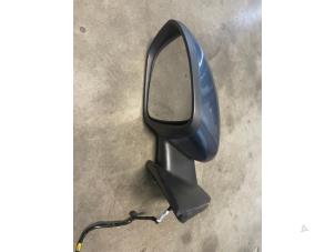 Used Wing mirror, left Renault Megane IV Estate (RFBK) 1.3 TCE 100 16V Price on request offered by Bongers Auto-Onderdelen Zeeland