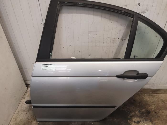 Rear door 4-door, left from a BMW 3 serie (E46/4) 316i 2000