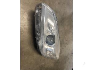 Used Headlight, left Ford Kuga II (DM2) 2.0 TDCi 16V 136 Price on request offered by Bongers Auto-Onderdelen Zeeland
