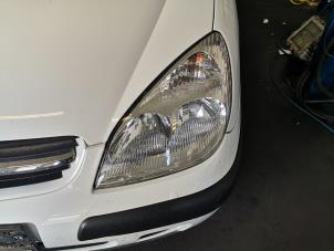 Used Headlight, left Citroen C5 I Break (DE) 2.0 16V Price on request offered by Bongers Auto-Onderdelen Zeeland
