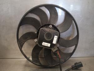 Used Cooling fans BMW 3 serie (F30) 318d 2.0 16V Price on request offered by Bongers Auto-Onderdelen Zeeland