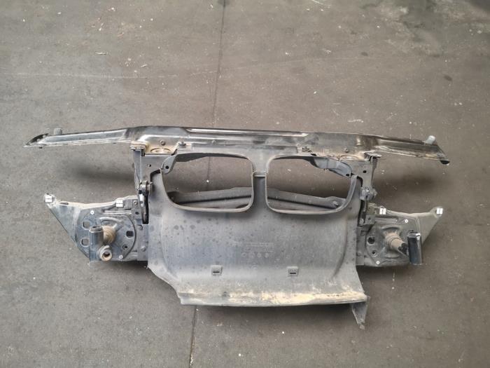 Front panel from a BMW 3 serie (E46/4) 316i 2000