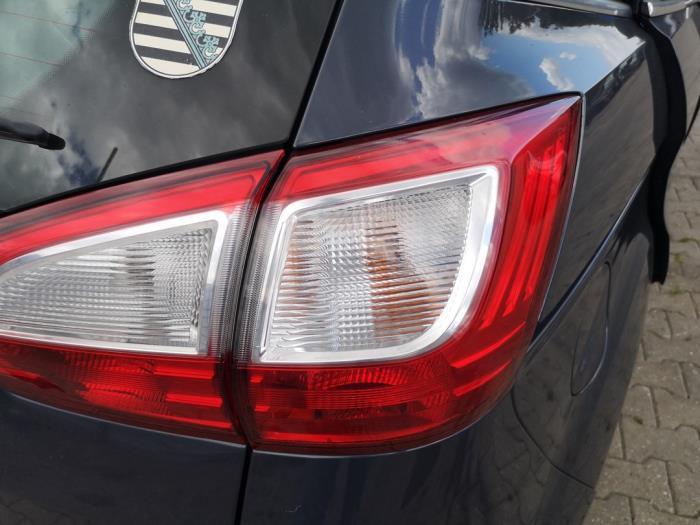 Taillight, right from a Ford Grand C-Max (DXA) 1.6 TDCi 16V 2012